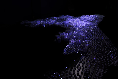 Mosaïque créative illustrant l'impact de la croissance urbaine sur Strasbourg, fusionnant données et art visuel pour une réflexion sur l'évolution de la ville alsacienne